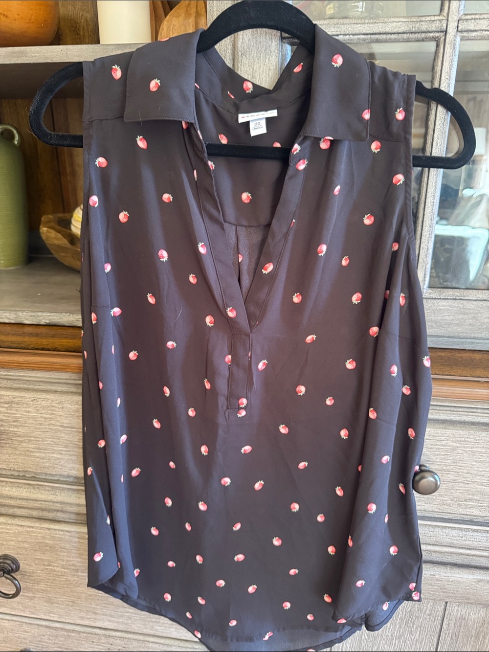 torrid Black Sleeveless Collared Camisole with Pink Dot Print